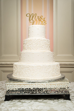 Magnificent Indian wedding cake. Magnificent Indian wedding cake.