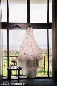 See this gorgeous bridal gown. See this gorgeous bridal gown.