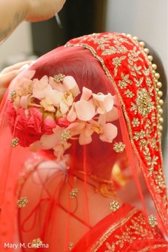 Indian bride's hair design Indian bride's hair design