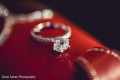 See this beautiful wedding ring. See this beautiful wedding ring.