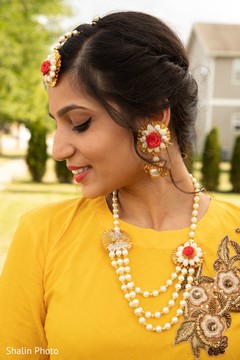 Marvelous India bridal pre-wedding jewelry. Marvelous India bridal pre-wedding jewelry.