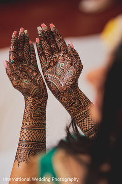 Breathtaking Mehndi art. Breathtaking Mehndi art.