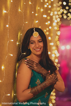 Gorgeous Maharani with mehndi art. Gorgeous Maharani with mehndi art.