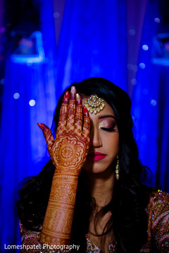 Beautiful Maharani showing her mehndi. Beautiful Maharani showing her mehndi.
