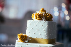 Gorgeous cake decor. Gorgeous cake decor.