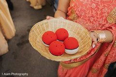Favors of the ceremony. Favors of the ceremony.