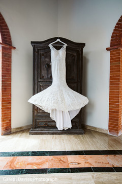 Stunning Indian bridal white wedding dress. Stunning Indian bridal white wedding dress.