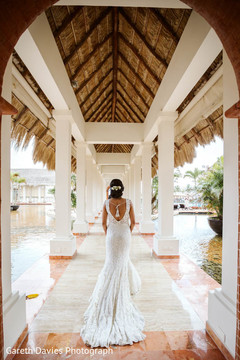 Incredible capture of enchanting Indian bride. Incredible capture of enchanting Indian bride.