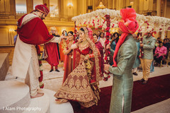 Stunning Maharani meeting with the Raja. Stunning Maharani meeting with the Raja.