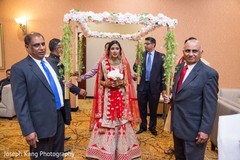 Gorgeous Maharani making her entrance. Gorgeous Maharani making her entrance.