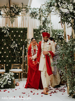 Couple looking incredible during the nuptials. Couple looking incredible during the nuptials.