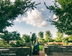 Glamorous Indian bride and groom style. Glamorous Indian bride and groom style.
