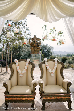 Gorgeous decoration with Indian deity Ganesha. Gorgeous decoration with Indian deity Ganesha.