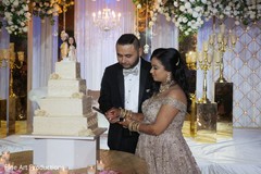 See this gorgeous Indian wedding cake design. See this gorgeous Indian wedding cake design.