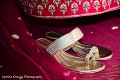 Golden and diamonds maharanis ceremony sandals. Golden and diamonds maharanis ceremony sandals.