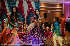 Gorgeous Maharani during the choreographies. Gorgeous Maharani during the choreographies.