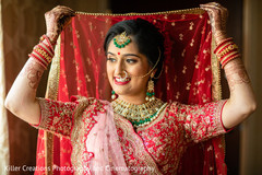 Maharani putting getting ready. Maharani putting getting ready.