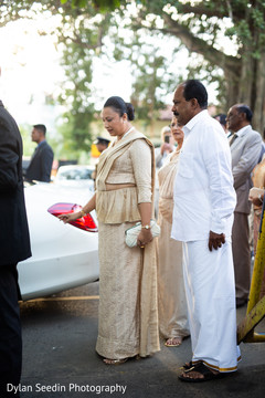 Parents making their arrival to the ceremony. Parents making their arrival to the ceremony.