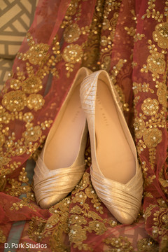 Maharanis wedding flat golden shoes. Maharanis wedding flat golden shoes.
