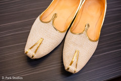Indian grooms wedding cream color and gold mojaris. Indian grooms wedding cream color and gold mojaris.
