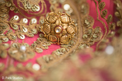 Golding Indian bridal earring. Golding Indian bridal earring.