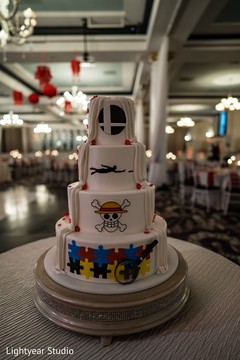 Indian Chinese wedding cake decoration. Indian Chinese wedding cake decoration.