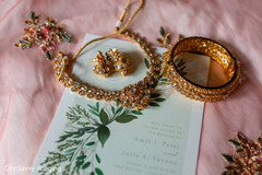 Maharani's ceremony Yellow gold kundan set. Maharani's ceremony Yellow gold kundan set.