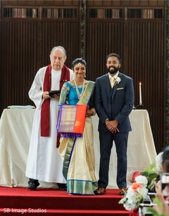 The Indian newlyweds first photo as a married Indian couple The Indian newlyweds first photo as a married Indian couple