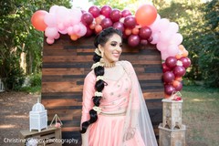 Outdoor stylized photoshoot moments. Outdoor stylized photoshoot moments.