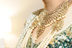 Golden with diamonds and pearls Kundan necklace. Golden with diamonds and pearls Kundan necklace.