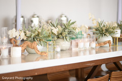 Candles and decoration for the venue's tables. Candles and decoration for the venue's tables.