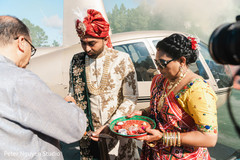 Maharani's Indian relatives greeting the Indian groom Maharani's Indian relatives greeting the Indian groom