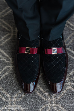 Black soes worn by the Indian groom. Black soes worn by the Indian groom.