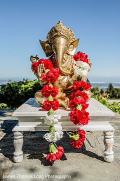 Statue of Ganesha decorated for the ceremonies. Statue of Ganesha decorated for the ceremonies.