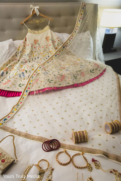 Skirt and jewelry to be worn by Maharani Skirt and jewelry to be worn by Maharani