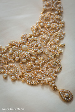 A close up to Maharani's necklace A close up to Maharani's necklace