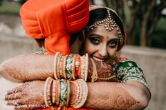 Maharani hugging his Indian groom Maharani hugging his Indian groom
