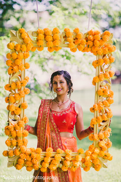 Maharani's portrait surrounded by flowers. Maharani's portrait surrounded by flowers.