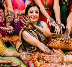 Maharani showing her black indian mehndi art. Maharani showing her black indian mehndi art.