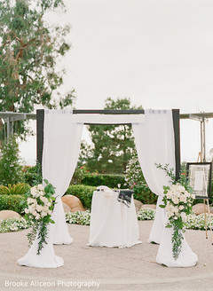 Altar decorated with white roses. Altar decorated with white roses.