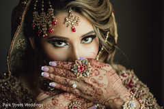Intense mehndi design Intense mehndi design