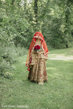 Indian bride red & beige mehendi Indian bride red & beige mehendi