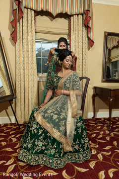 Maharani getting her ghoonghat on. Maharani getting her ghoonghat on.