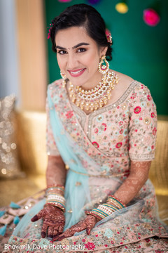 Fascinating indian bridal mehndi and Jewerly Fascinating indian bridal mehndi and Jewerly