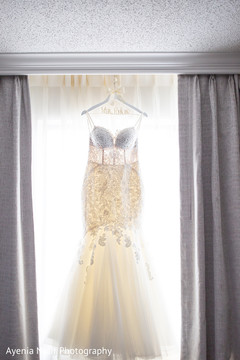 The wedding dress to be used by the Indian bride The wedding dress to be used by the Indian bride