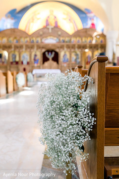 The decorations inside the church The decorations inside the church