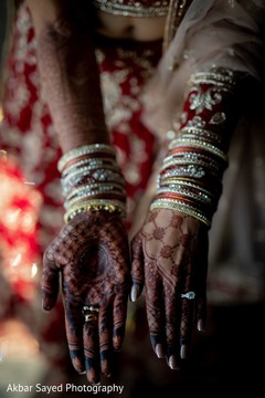 Maharani showing her mehndi art. Maharani showing her mehndi art.