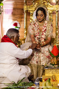 Maharani and the wedding priest. Maharani and the wedding priest.