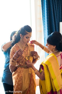 Maharani getting her jewelry on. Maharani getting her jewelry on.