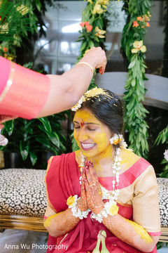 White and yellow haldi flower jewelry White and yellow haldi flower jewelry